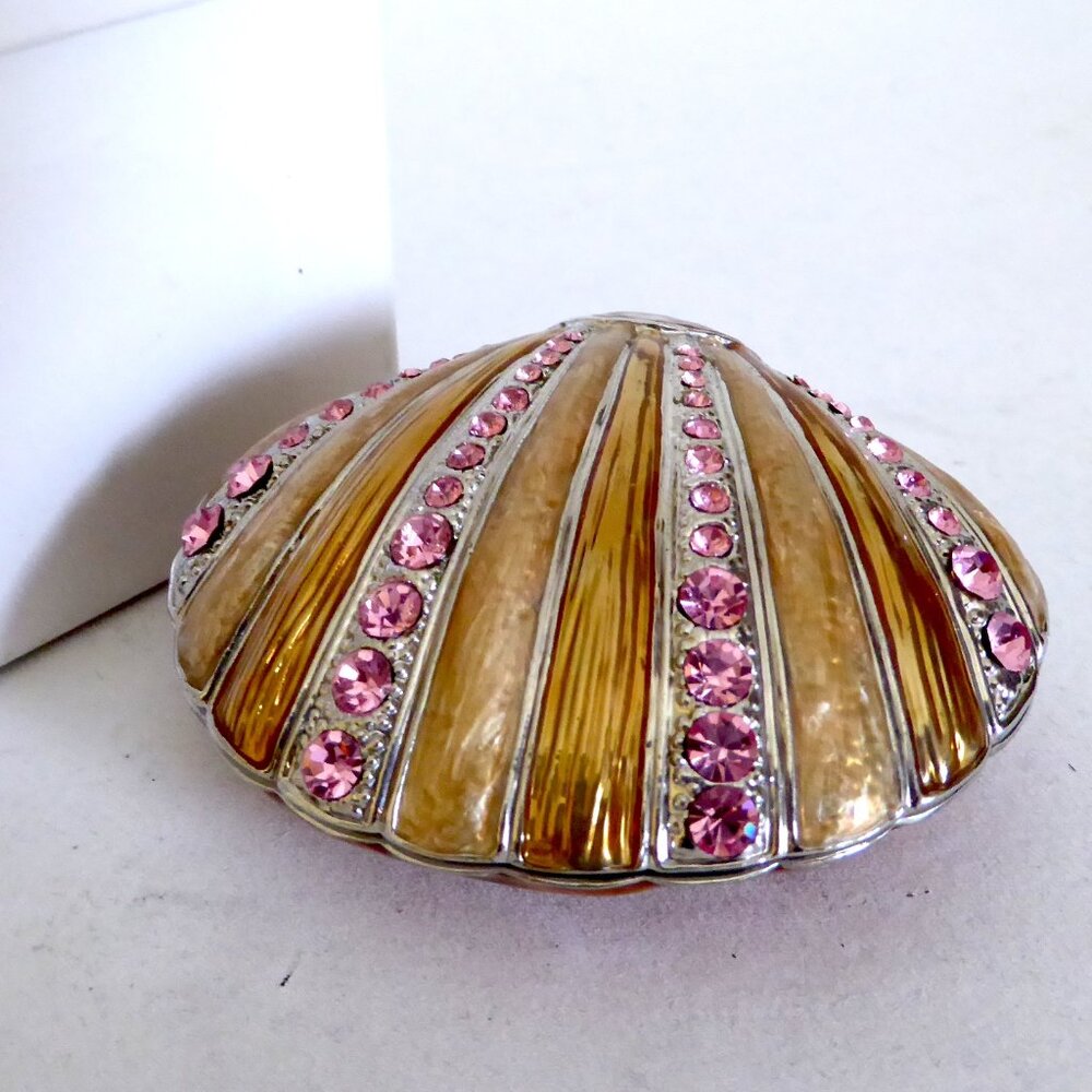 ENAMELED BEJEWELED CLAM SEA SHELL OCEAN TRINKET BOX (NEW IN BOX)